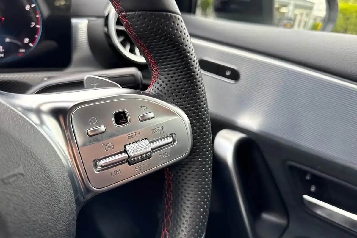 2022-mercedes-benz-a-class-13-a180-amg-line-executive-hatchback-5d-7g-dct-big-37