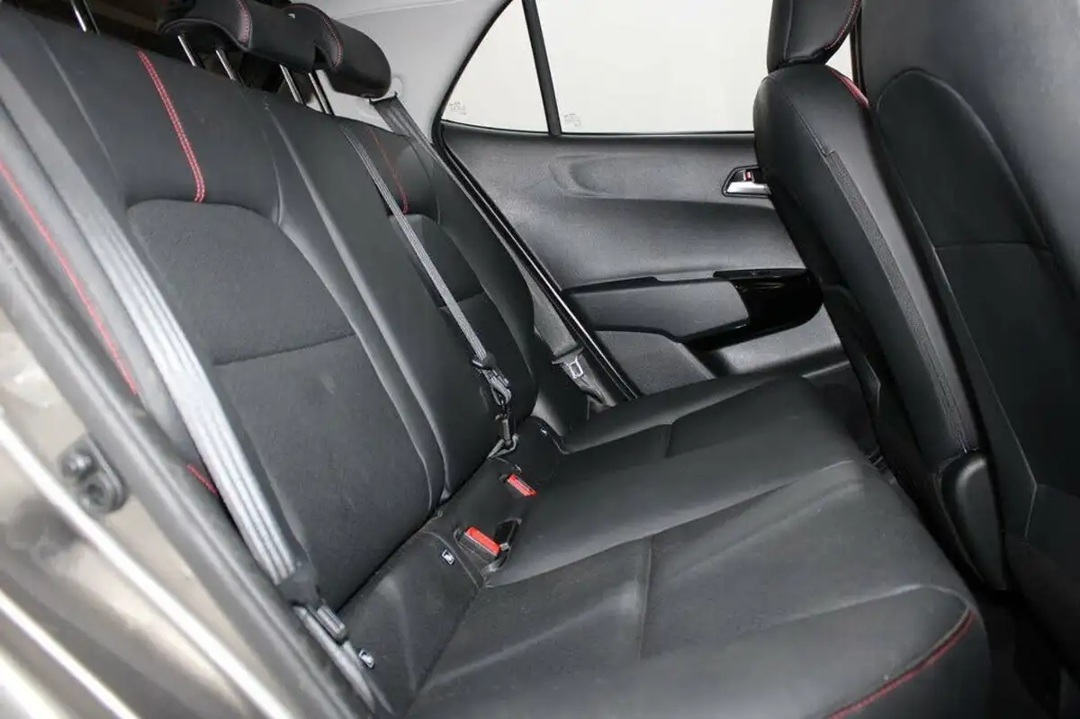 2017-kia-picanto-10-gt-line-big-12