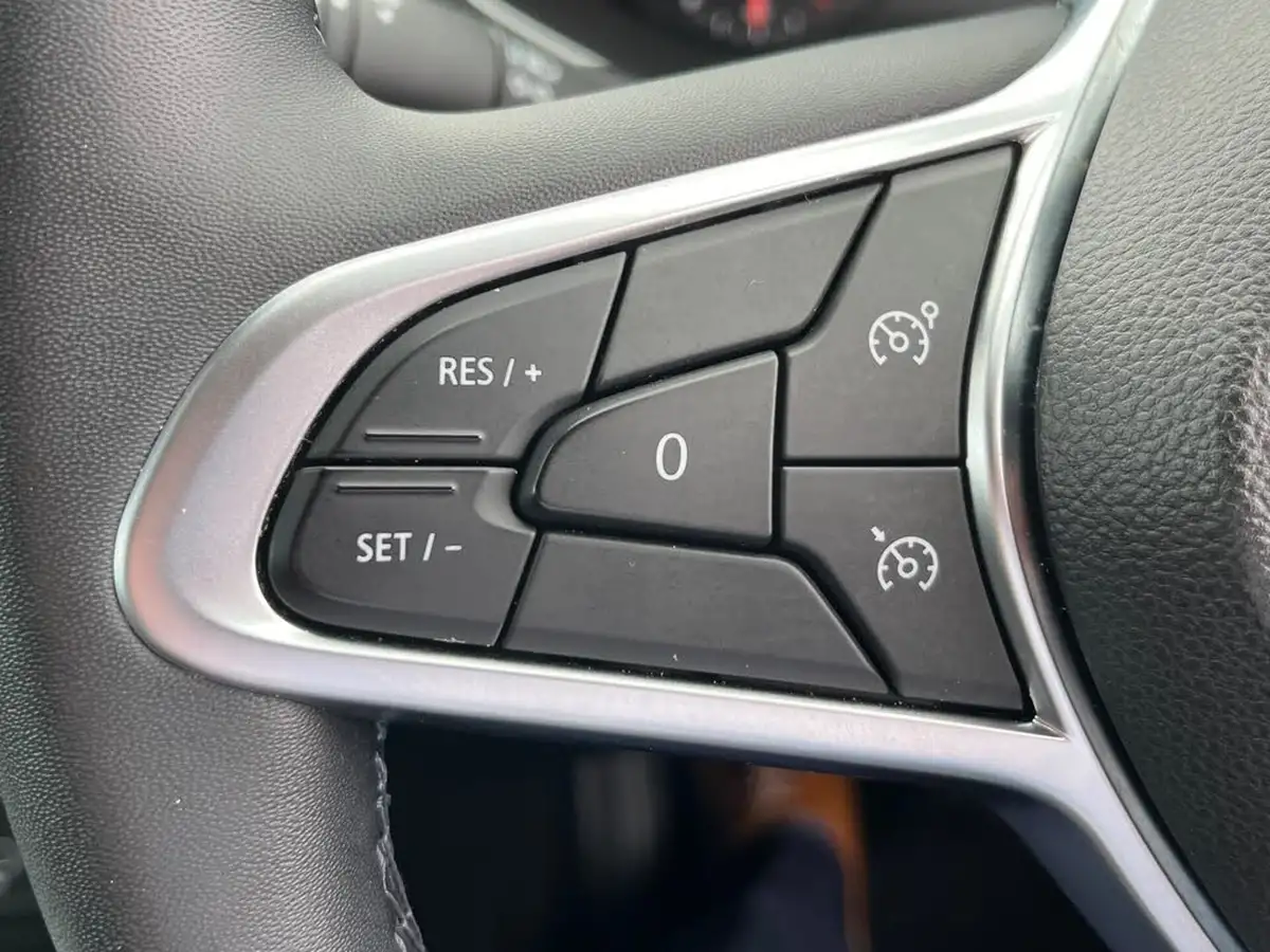 2021-renault-captur-10-tce-iconic-90ps-big-53