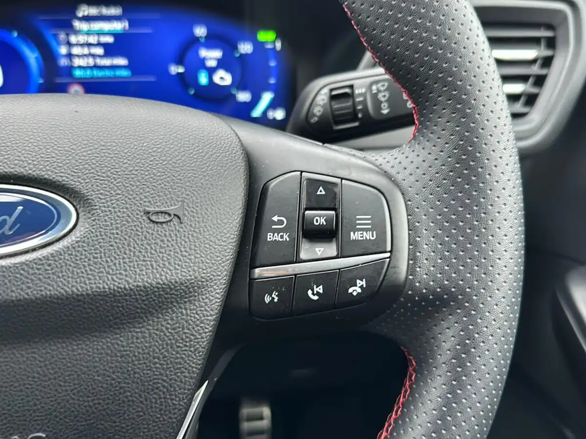 2022-ford-kuga-big-34