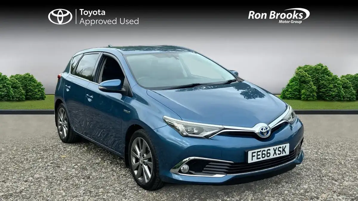 2016-toyota-auris-18-vvt-i-hsd-excel-hatchback-big-0