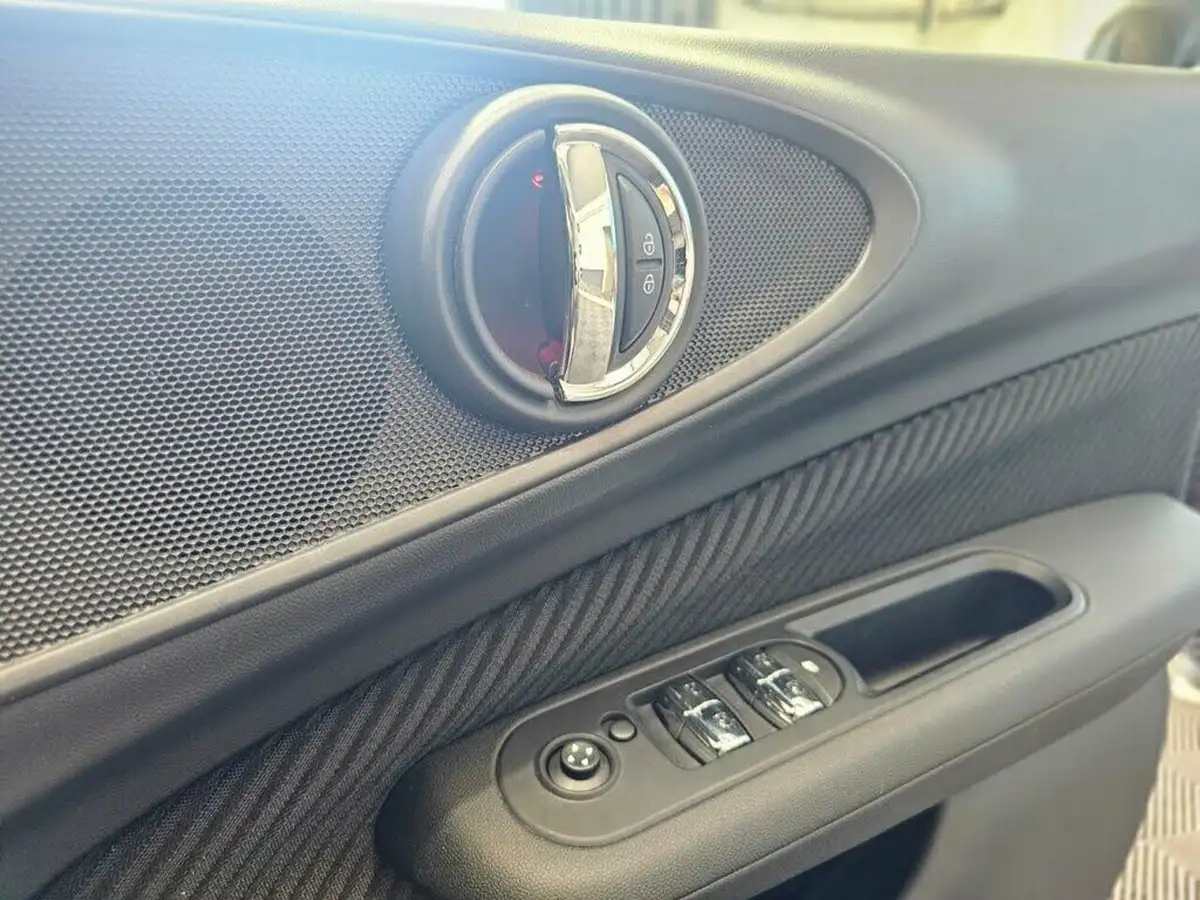 2018-mini-clubman-15-cooper-ss-auto-big-33