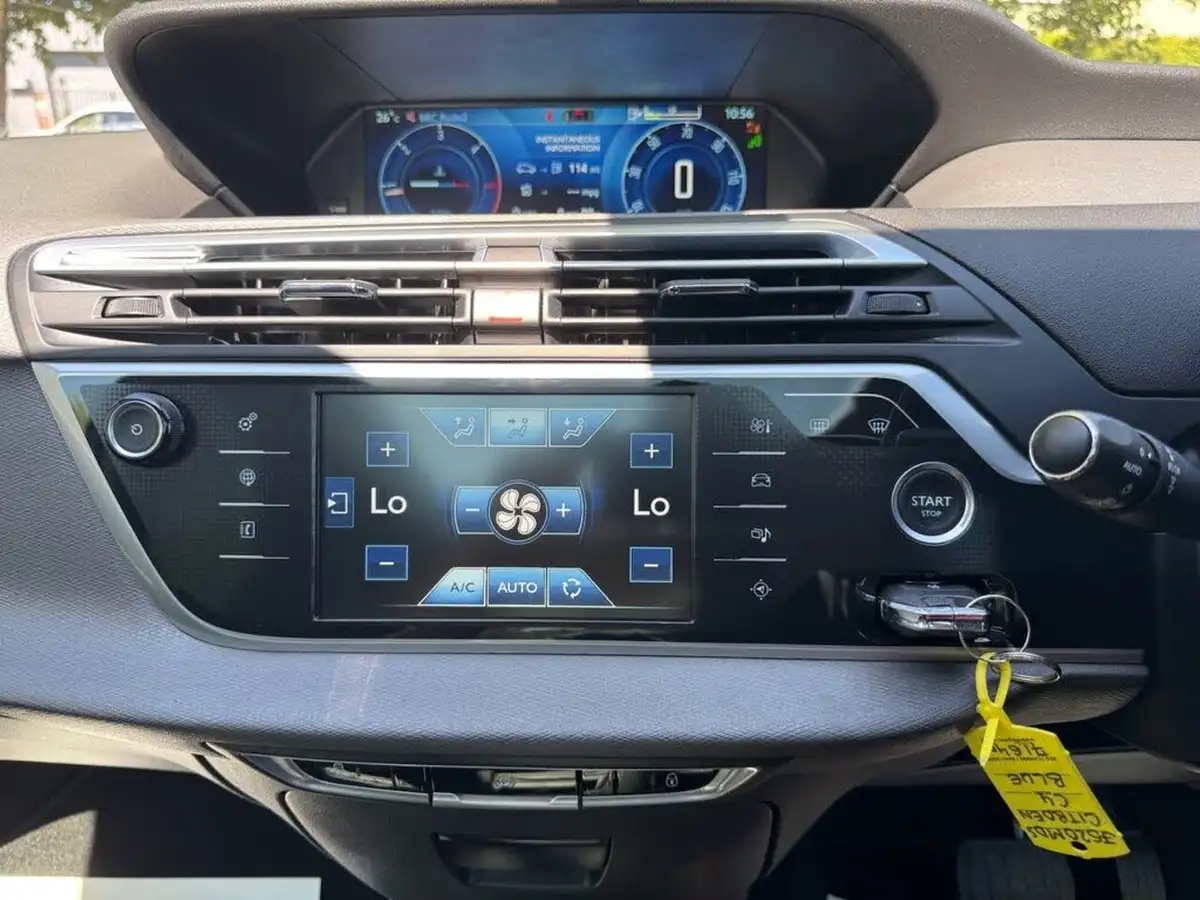 2016-citroen-c4-picasso-16bluehdi-exclusive-eat6-big-37