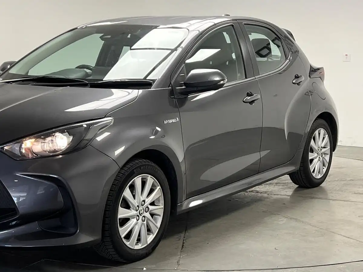 2020-toyota-yaris-15-vvt-i-icon-114bhp-hybrid-1490cc-e-cvt-big-4