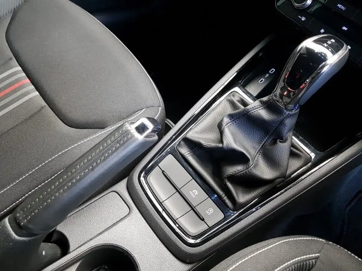 2024-skoda-kamiq-10-tsi-monte-carlo-116ps-dsg-big-16