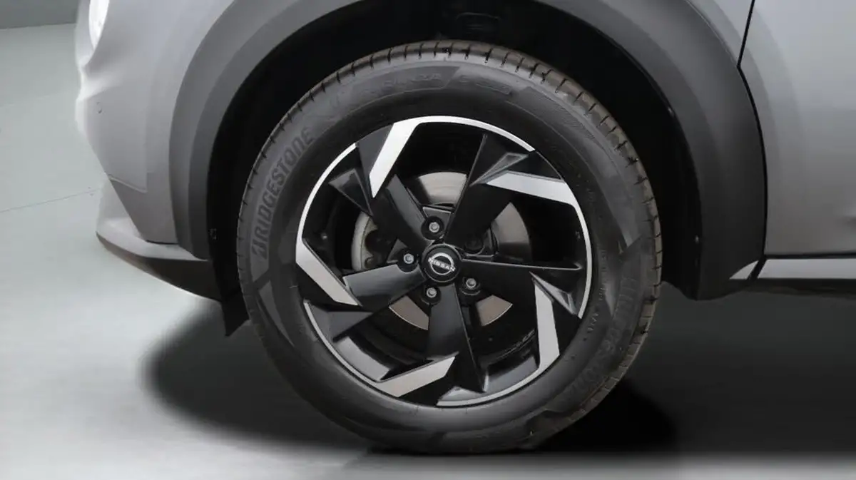 2023-nissan-juke-10-dig-t-n-connecta-dct-big-18