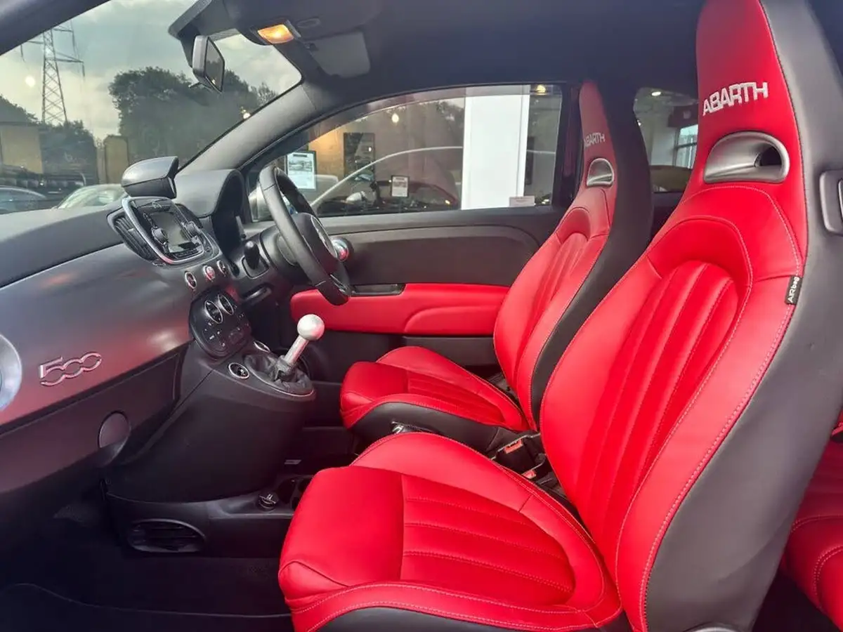 2018-abarth-595-14-tjet-turismo-big-10