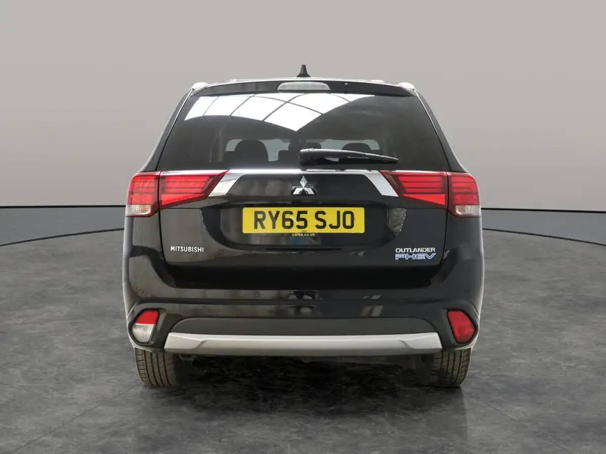 2015-mitsubishi-outlander-20-gx3h-phev-5st-big-10