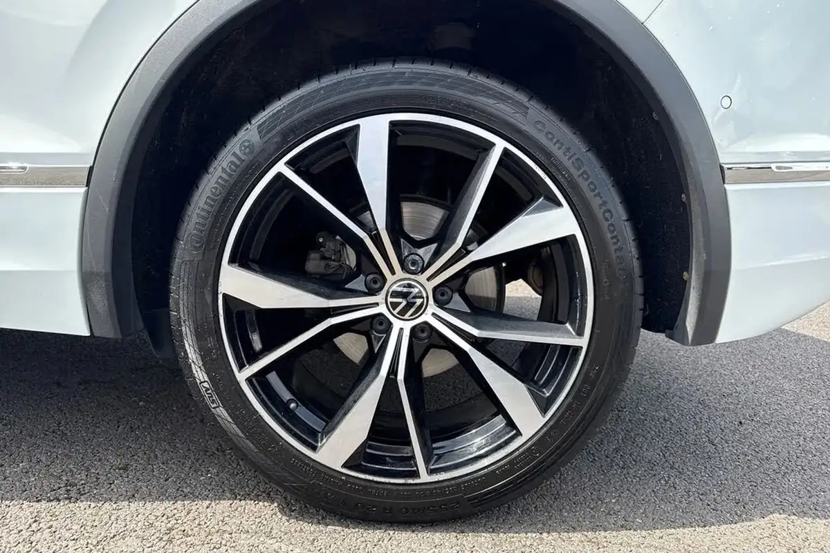 2021-volkswagen-tiguan-15-tsi-r-line-big-23