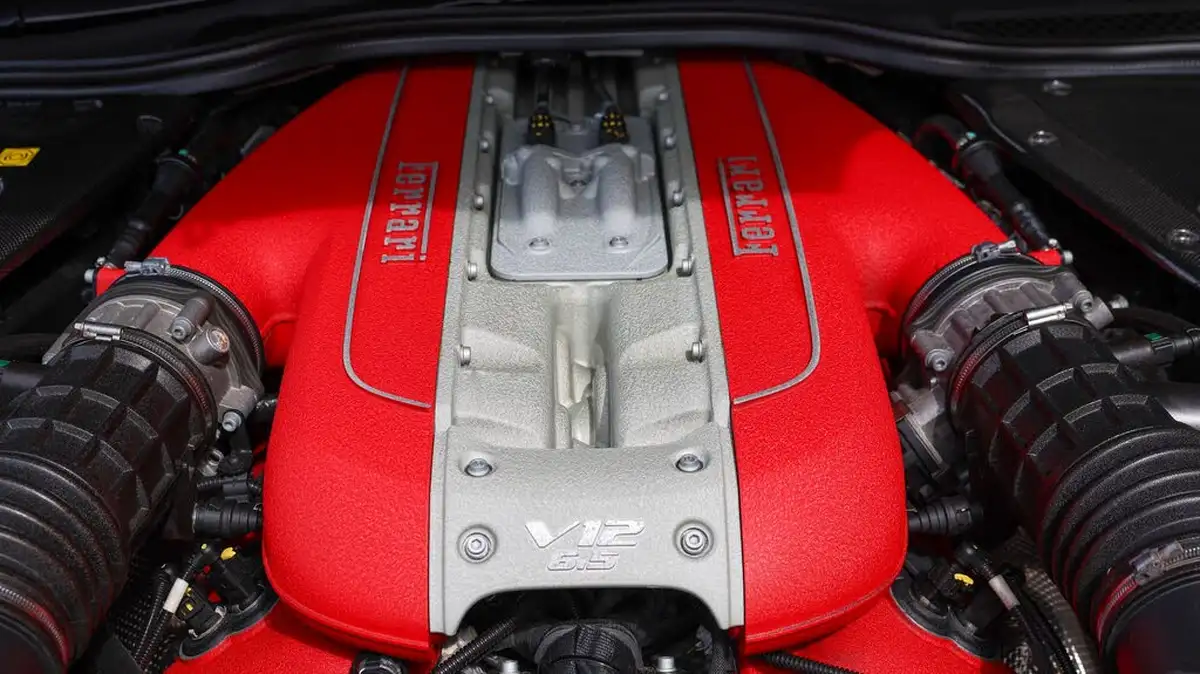 2022-ferrari-812-gts-big-58
