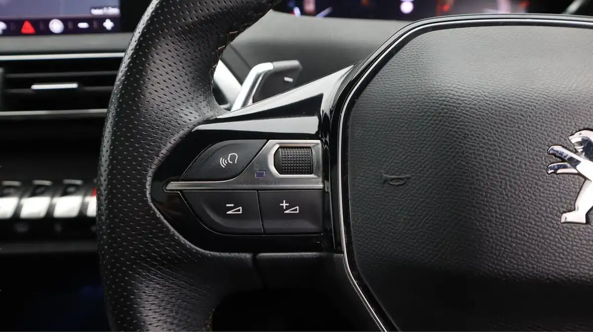 2019-peugeot-3008-suv-20-bluehdi-gt-line-premium-20-bluehdi-big-27