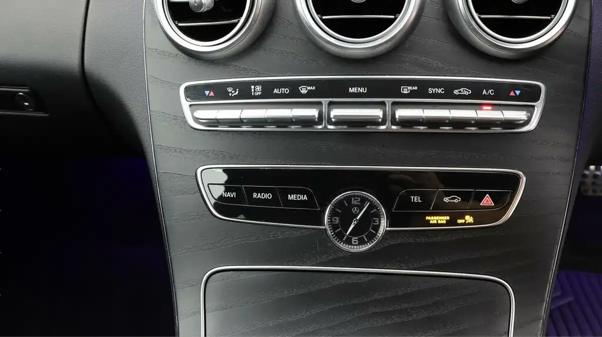 2019-mercedes-benz-c-class-15-c200-amg-line-premiumss-coupe-2d-big-12
