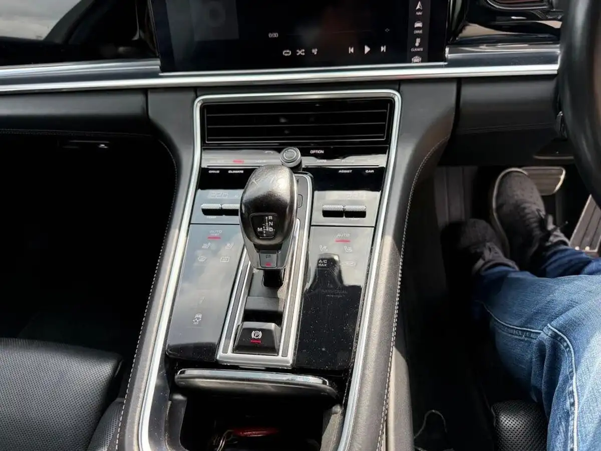 2016-porsche-panamera-40-v8-4s-diesel-big-24