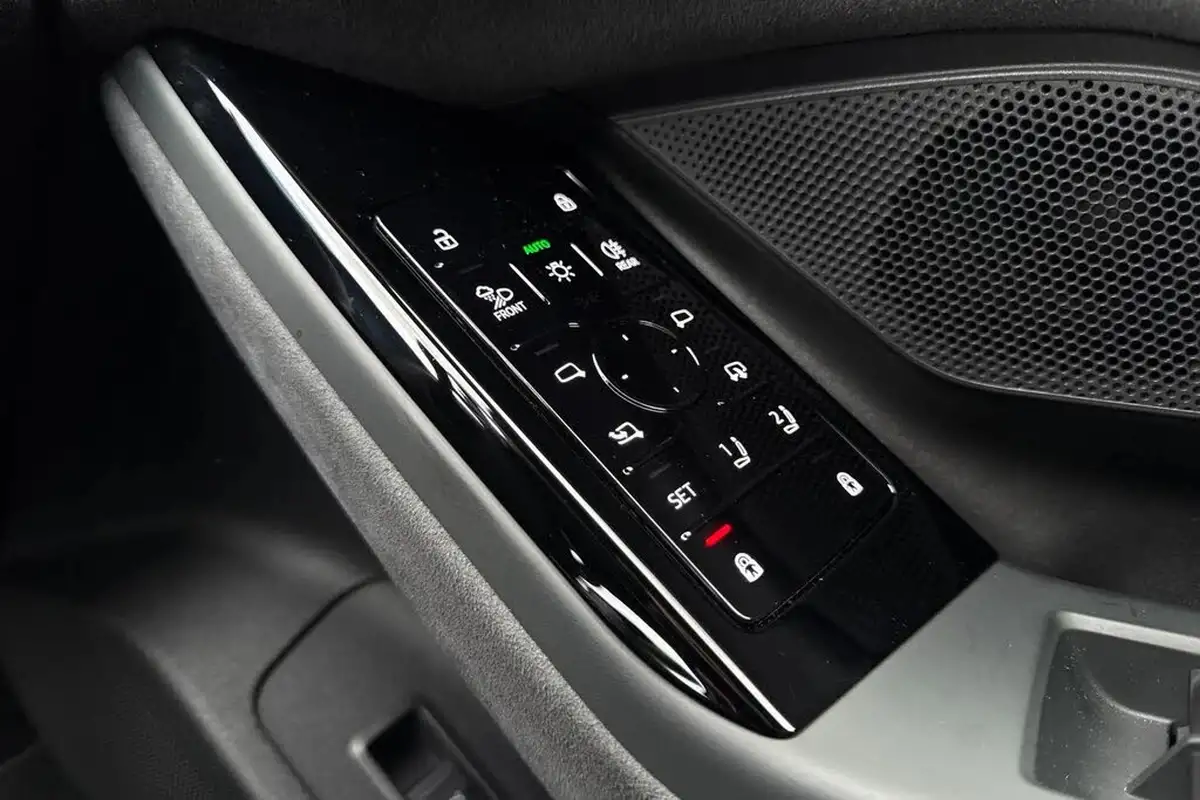 2025-audi-s6-e-tron-e-launch-edition-big-48