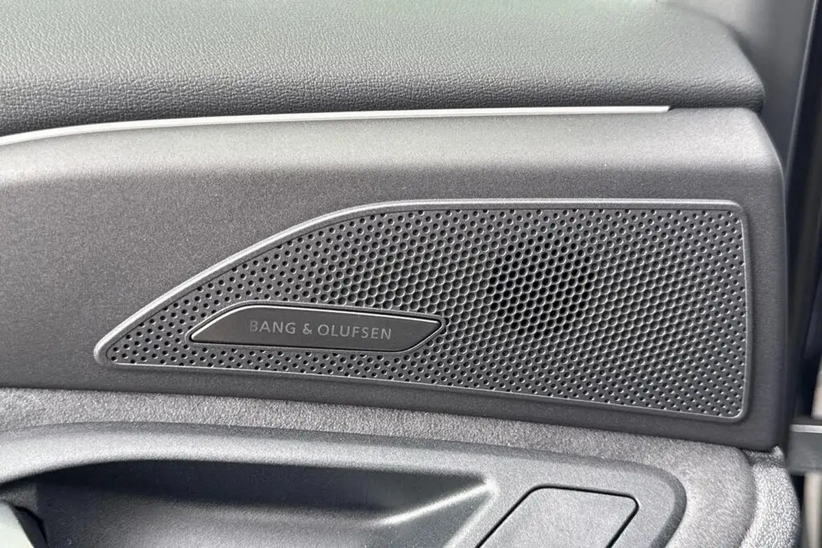 2025-audi-s6-e-tron-e-launch-edition-big-24