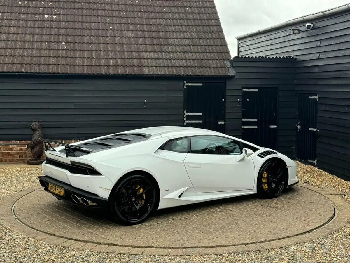 2014-lamborghini-huracan-lp-610-4-big-19