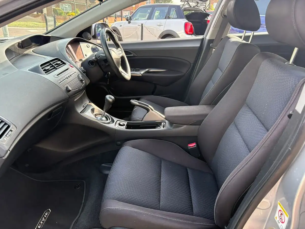 2009-honda-civic-18-se-i-vtec-big-19