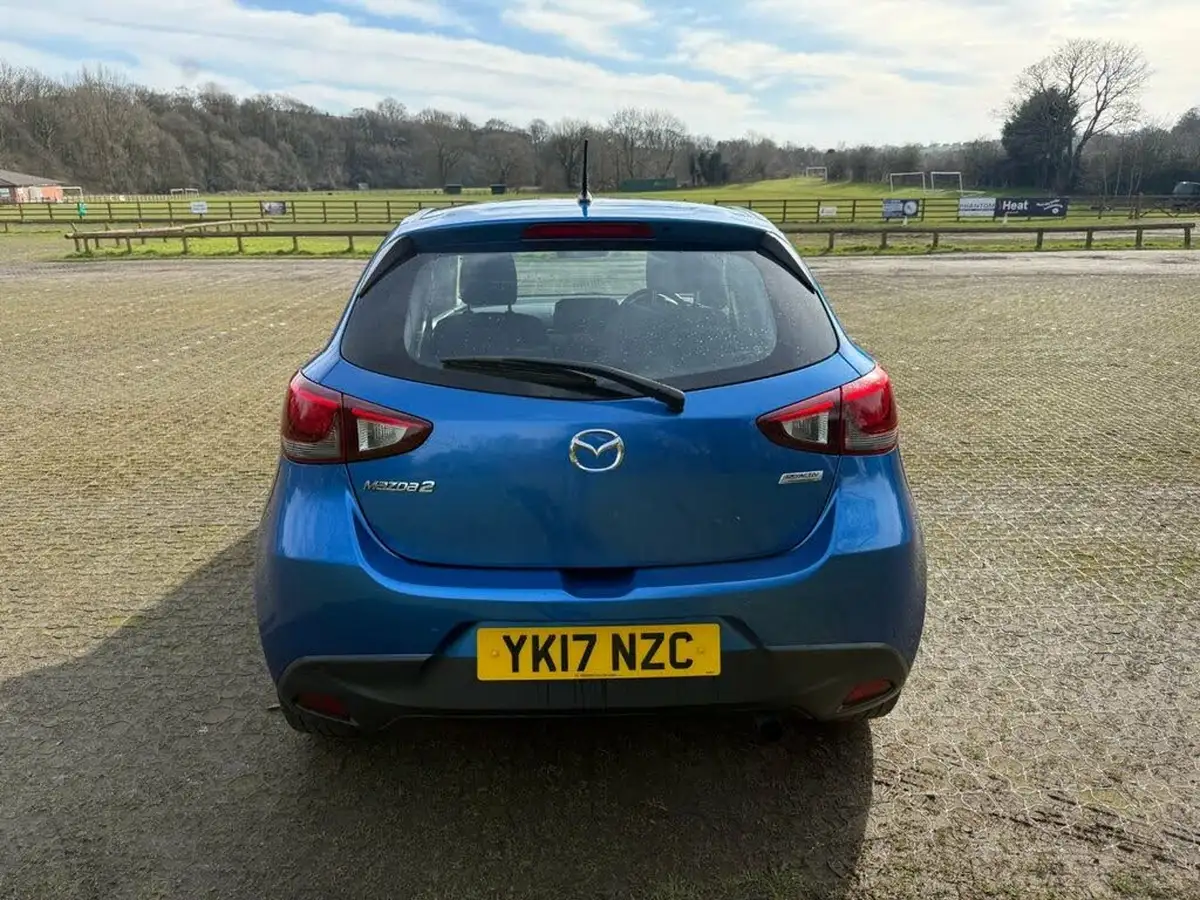 2017-mazda-mazda2-15-se-big-4
