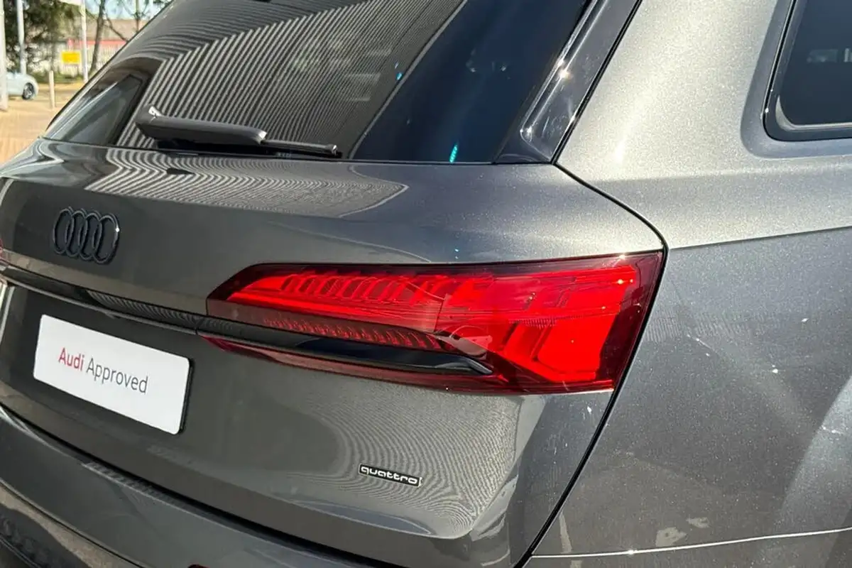 2025-audi-q7-30-45-tdi-black-edition-big-6