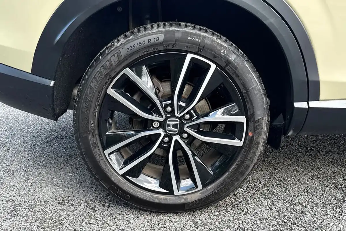 2022-honda-hr-v-15-i-mmd-elegance-big-12