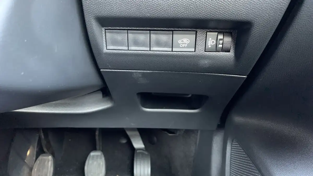 2024-peugeot-2008-suv-12-puretech-allure-130ps-big-33