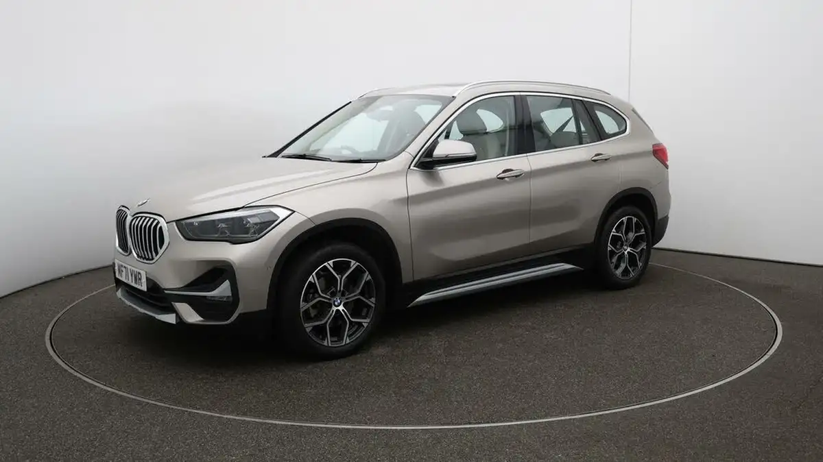 2021-bmw-x1-15-sdrive18i-xline-dct-big-71