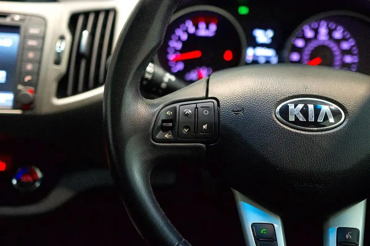 2014-kia-sportage-17-crdi-3-sat-nav-big-17
