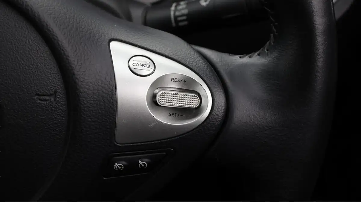 2018-nissan-juke-12-dig-t-bose-personal-edition-big-23