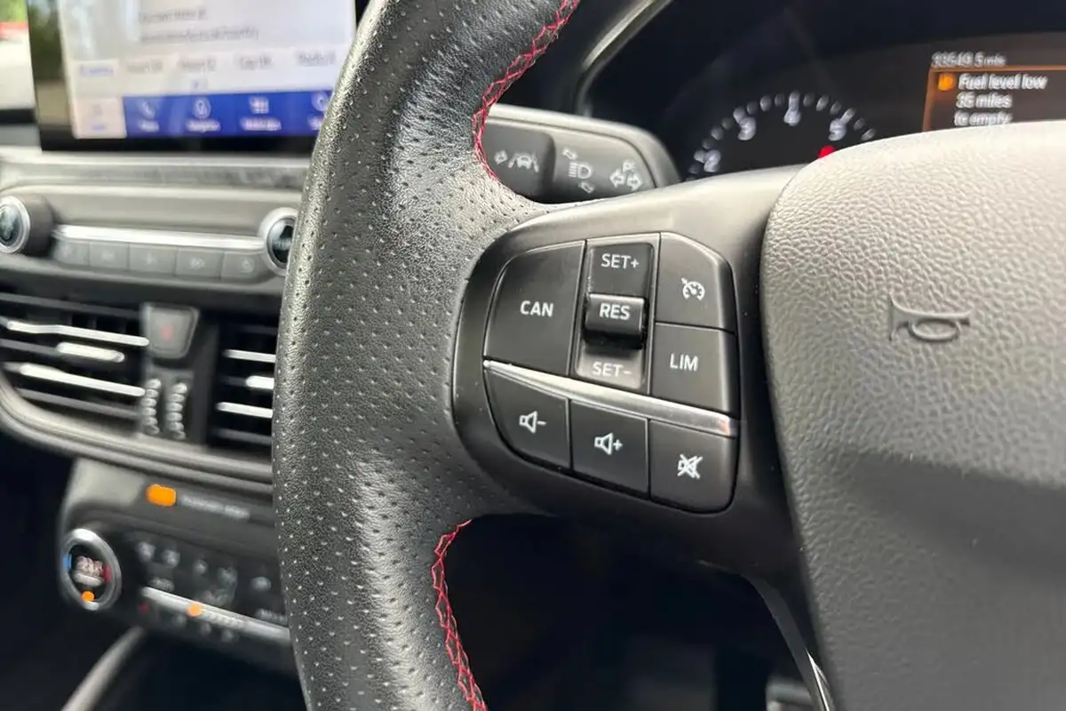 2020-ford-focus-10t-st-line-x-edition-125ps-hybrid-mhev-hatchback-big-32