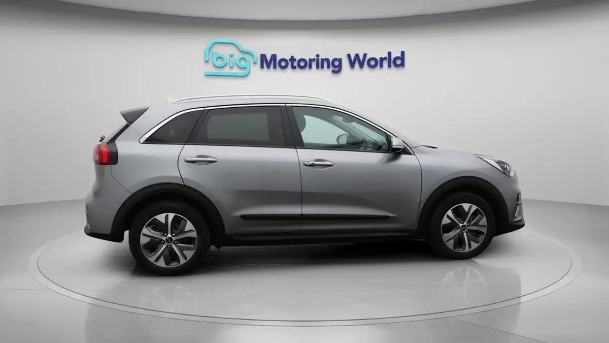 2022-kia-niro-ev-e-2-big-8