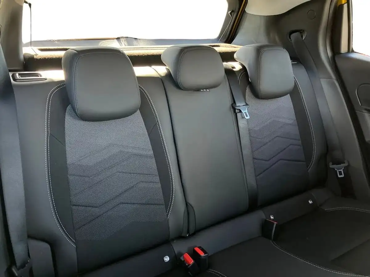 2024-jeep-avenger-12-gse-summit-e-hybrid-48v-auto-big-21