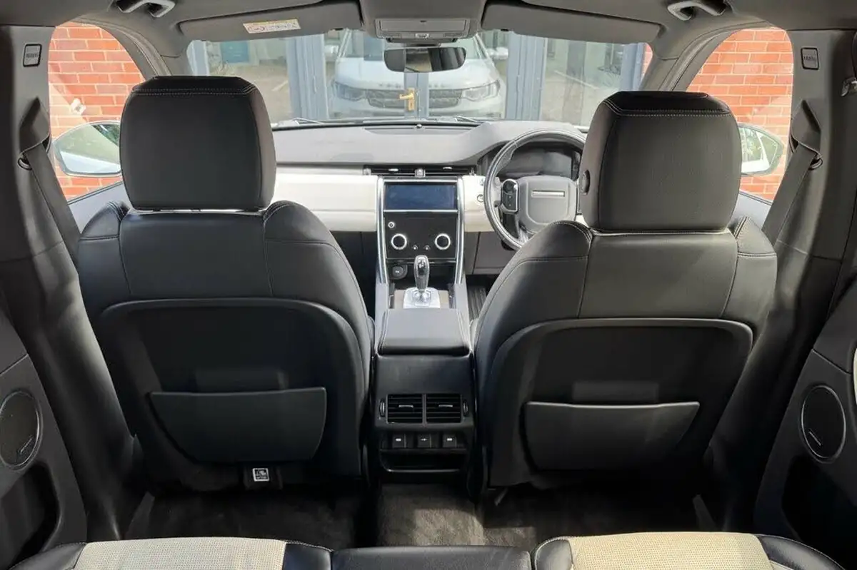 2019-land-rover-discovery-sport-20-d180-r-dynamic-se-big-39