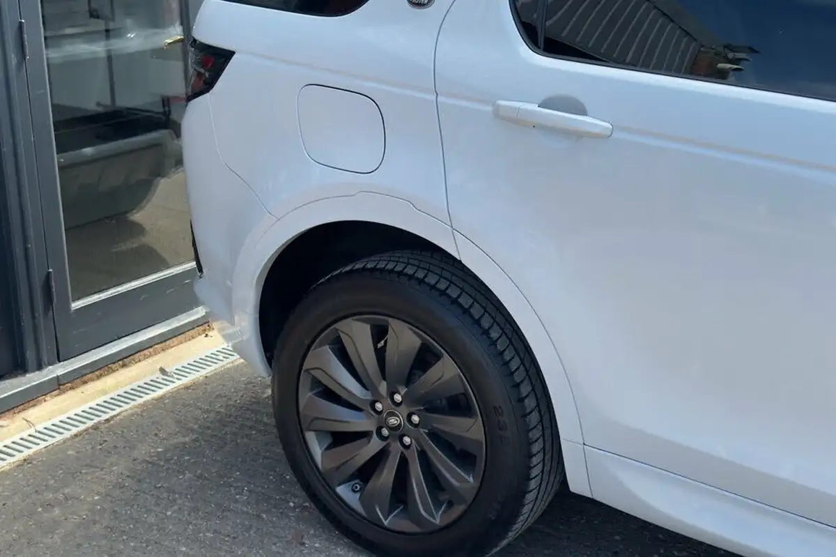 2019-land-rover-discovery-sport-20-d180-r-dynamic-se-big-11