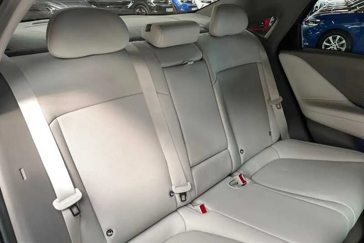 2024-hyundai-ioniq-6-e-ultimate-325ps-dual-motor-awd-big-23