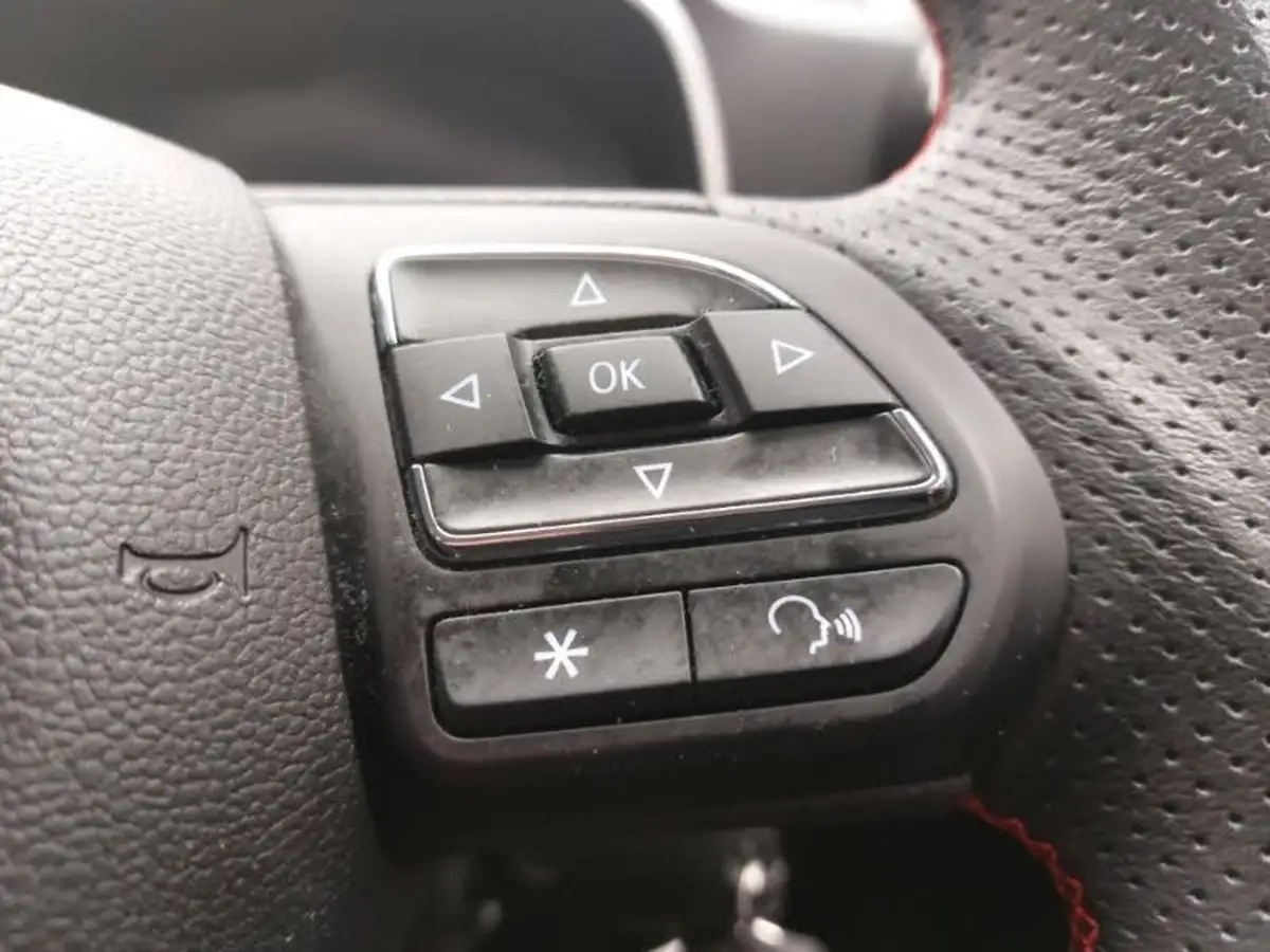 2022-mg-zs-suv-15-vti-tech-exclusive-big-12