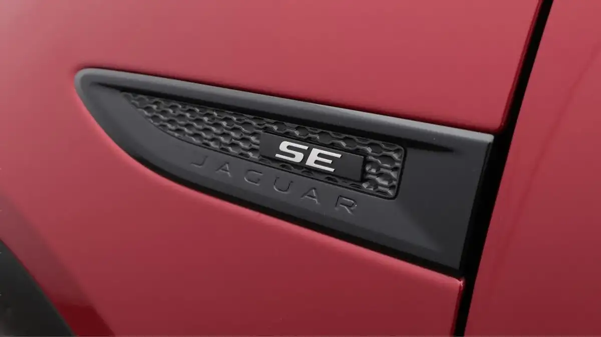 2018-jaguar-e-pace-20-i4d-r-dynamic-se-180ps-ss-big-19