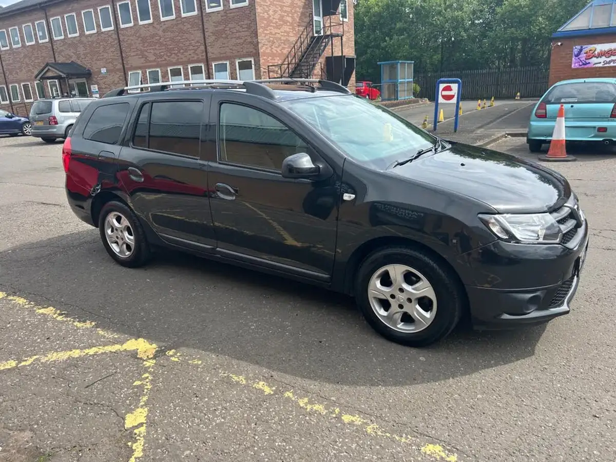 2016-dacia-logan-mcv-09-tce-laureate-big-4