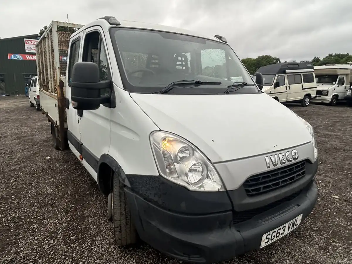 2013-iveco-daily-c-class-23td-35c13-lwb-35c13d-crewcab-big-0