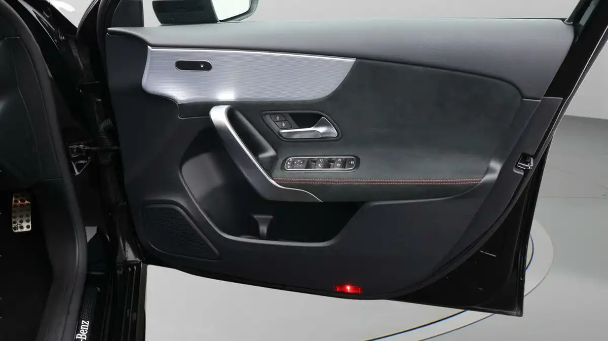 2022-mercedes-benz-a-class-13-a180-amg-line-executive-hatchback-5d-7g-dct-big-15