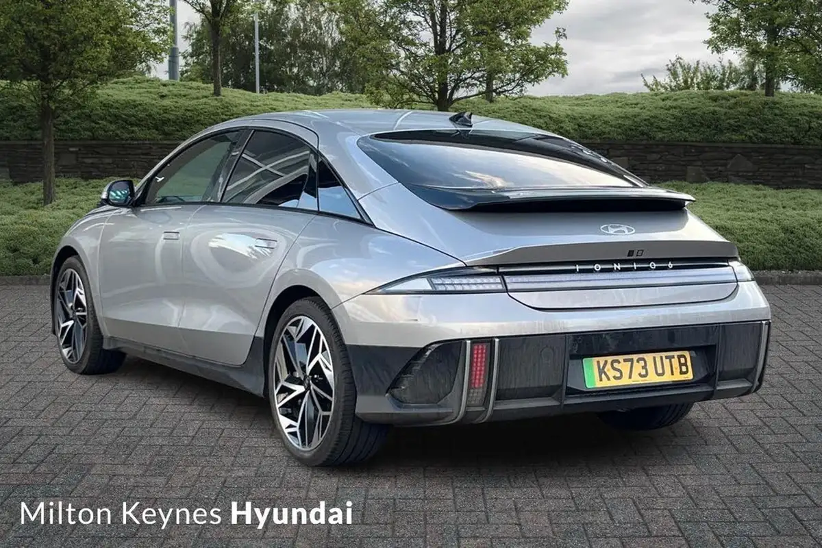 2023-hyundai-ioniq-6-e-premium-228ps-single-rwd-big-2