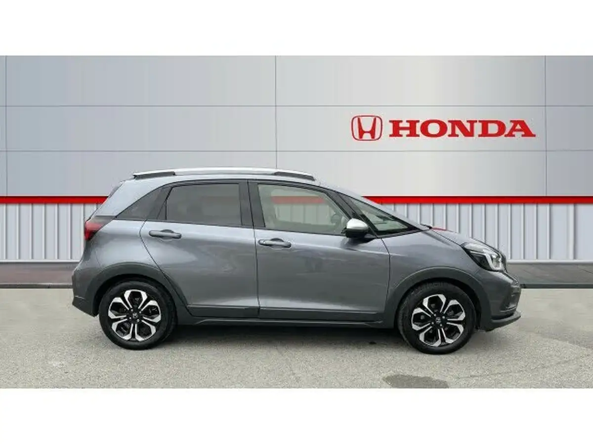 2020-honda-jazz-15-i-mmd-crosstar-ex-big-4