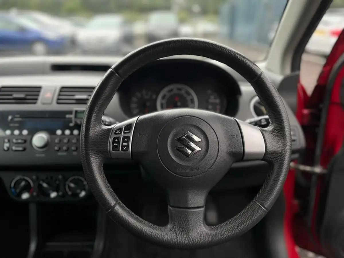 2009-suzuki-swift-15-glx-3d-big-14