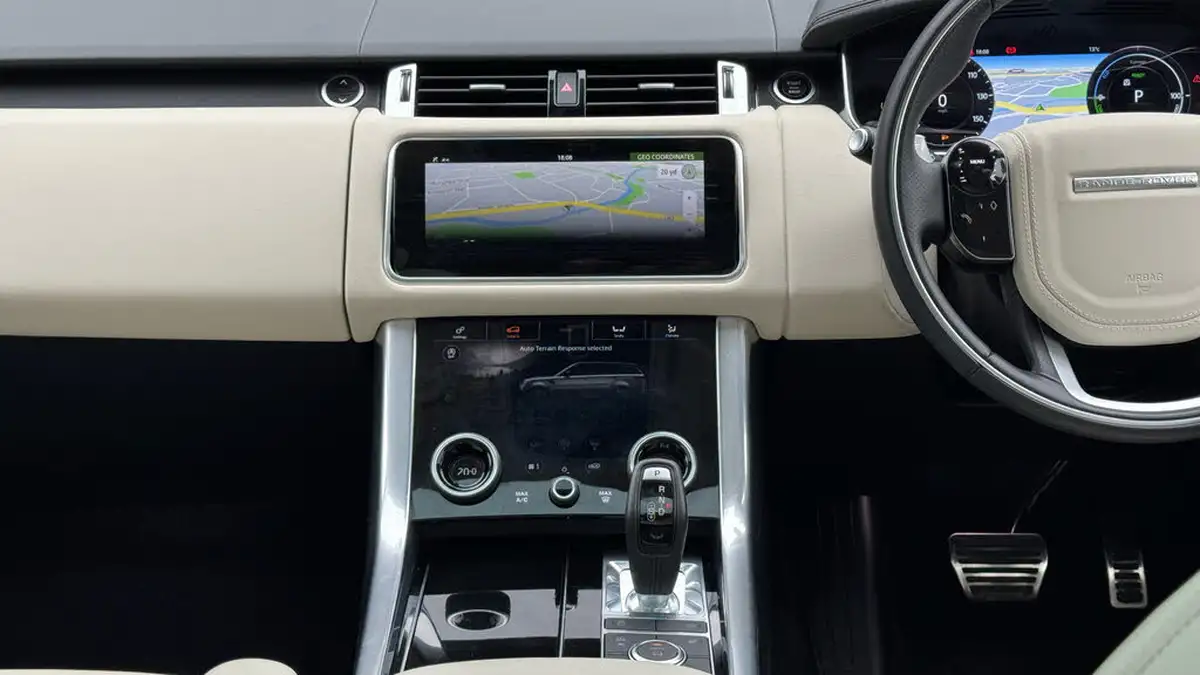 2021-land-rover-range-rover-sport-20-p400e-hse-silver-big-9