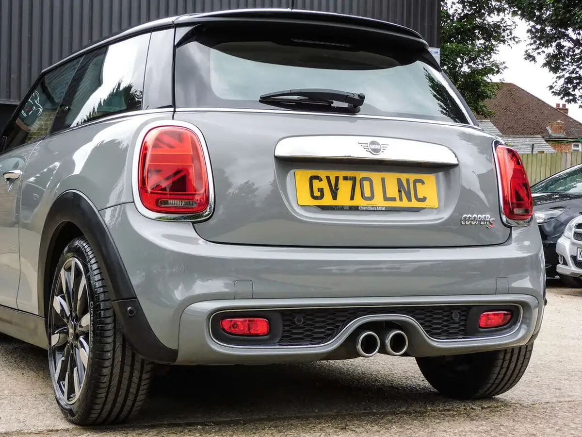 2020-mini-cooper-20-cooper-s-exclusive-189bhp-hatchback-3d-auto-big-11