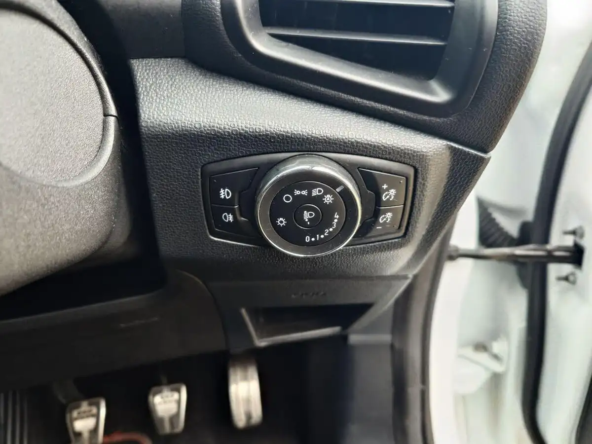 2019-ford-ecosport-10t-st-line-125ps-big-36