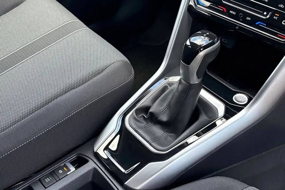 2024-volkswagen-t-roc-15-tsi-match-dsg-big-21