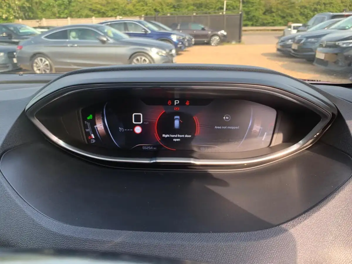 2018-peugeot-3008-suv-16-thp-gt-line-premium-big-14