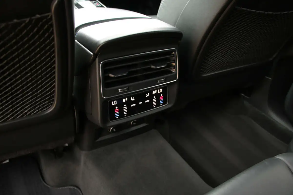 2022-audi-sq7-40-tfsi-black-edition-big-49