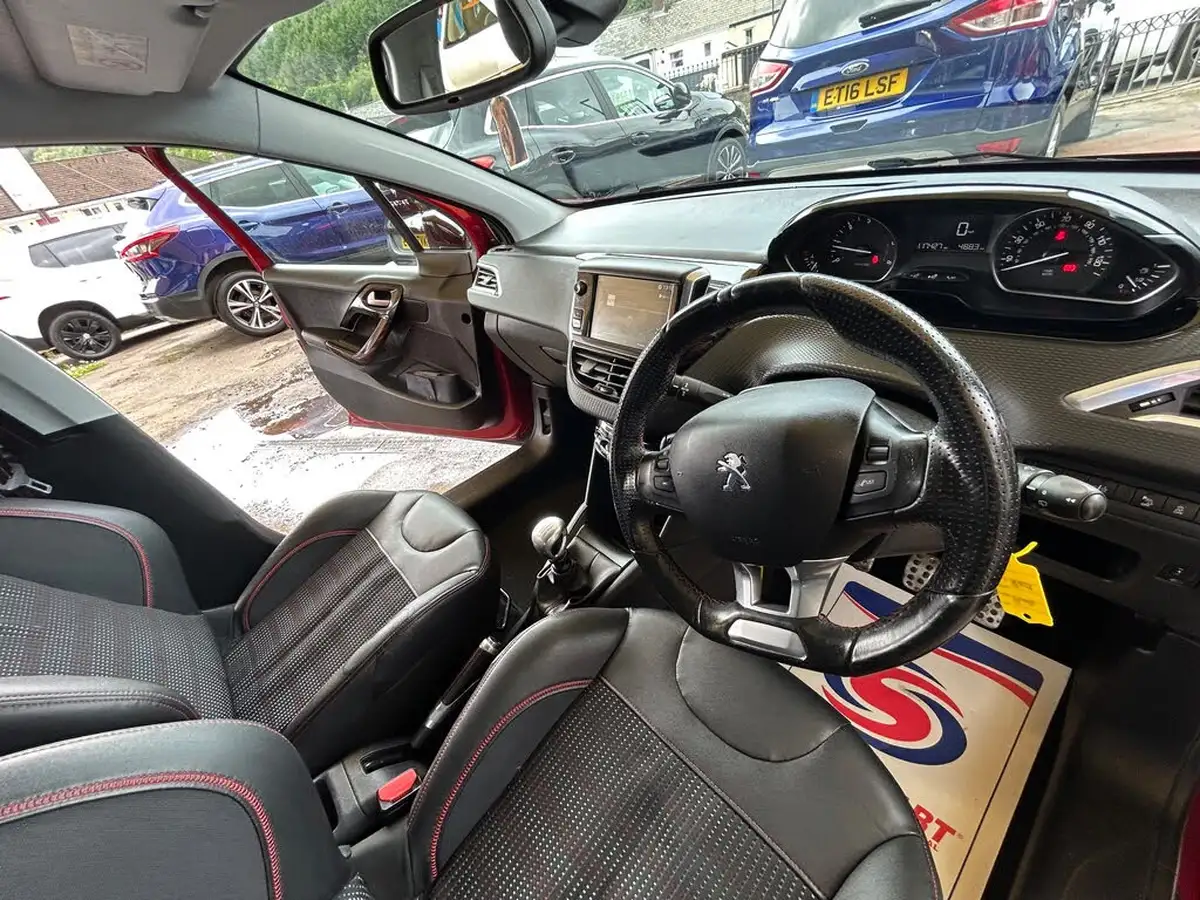 2017-peugeot-208-16bluehdi-gt-line-120bhp-ss-5d-big-21