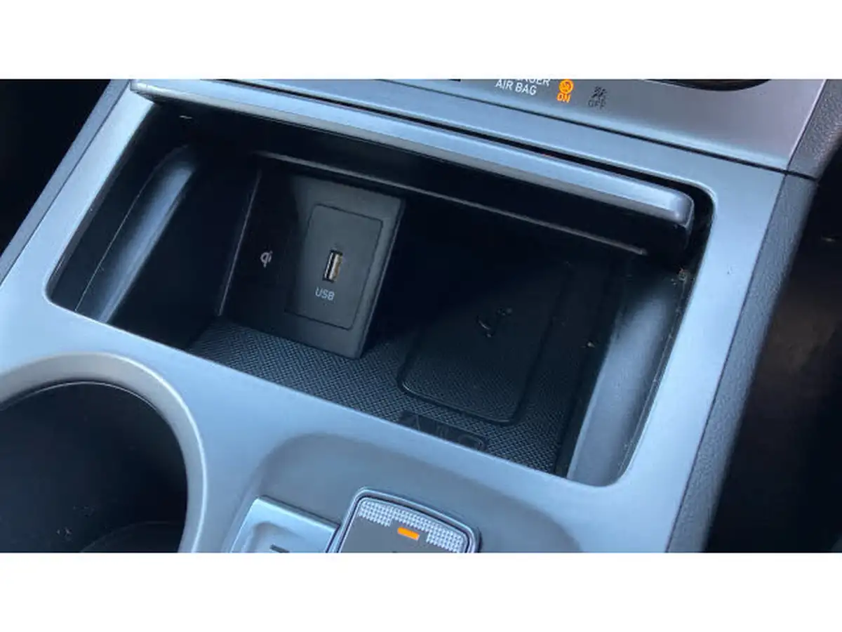 2022-hyundai-kona-e-premium-204ps-64kwh-7kw-obc-big-30